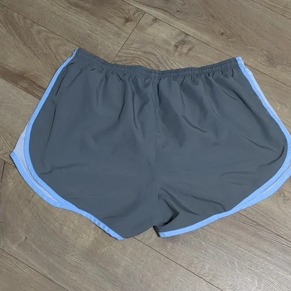 Nike dri fit running grey white blue women's shorts Size XL - Picture 3 of 8